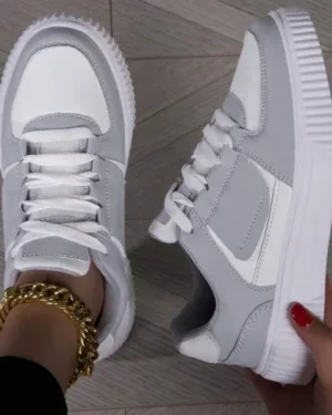 TENNIS BLANCO GRIS Y SENCILLO