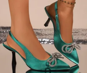 uc-1350.webp ZAPATOS CERRADOS PUNTA FINA CON LAZO DE PIEDRA