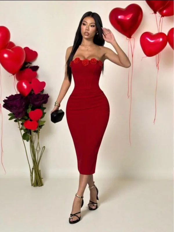 VESTIDO ROJO CON ROSA 3D