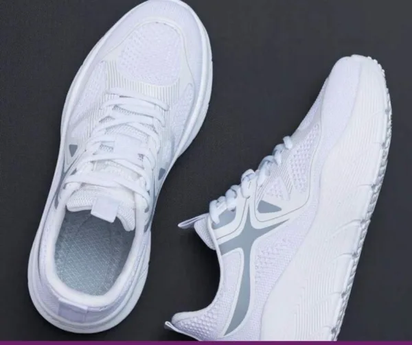 TENIS CON MAYA TRANSPIRABLE BCO Y NEGRO
