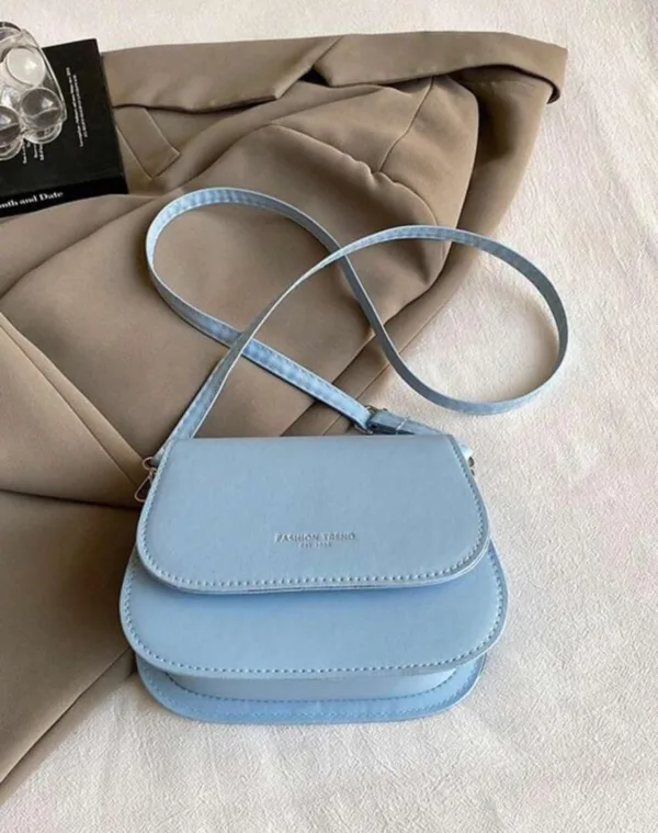uc-728.webp CARTERA CUADRADA BAGUETTE